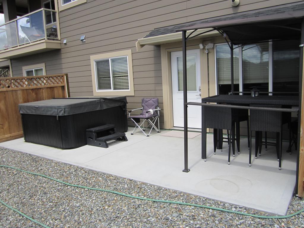 Winedownhere - Lic. 75806 Kelowna Exterior photo